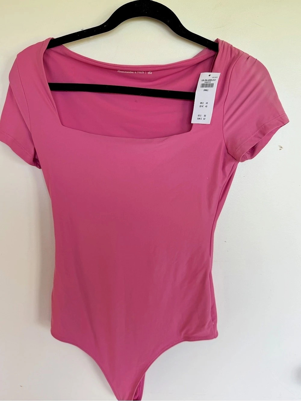 Abercrombie & Fitch Square-Neck Short-Sleeve Bodysuit Pink Small